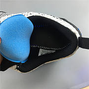 NIKE MAG White and black blue neon light - 4