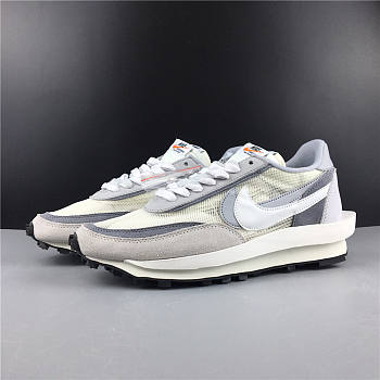 Sacai x Nike LVD Waffle Daybre BV0073-100