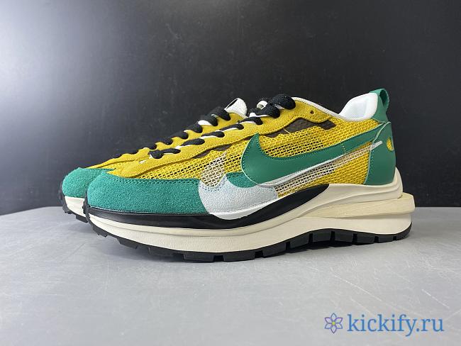 Sacai x Nike Pegasua Vaporfly Yellow Green HUO green, yellow and white CI9928 300 - 1