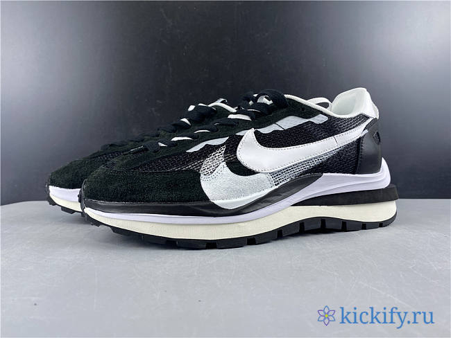 Sacai x Nike Pegasua Vaporfly Black White black and white CI9928 001 - 1