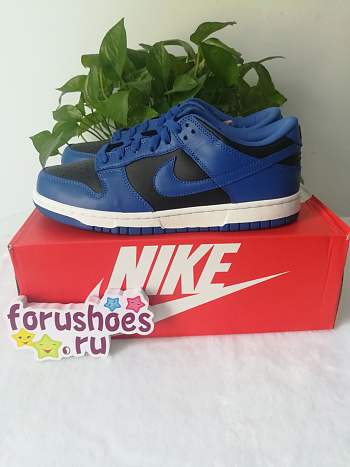 Nike Dunk Low SB dark blue