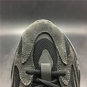 Adidas YEEZY BOOST 700V2  - 3