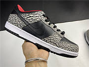 Supreme × Nike SB Dunk Low “Black Cement   304292-131 - 2