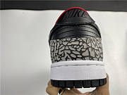 Supreme × Nike SB Dunk Low “Black Cement   304292-131 - 3