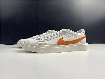 Nike Sacai x Nike Blazer Low joint model trailblazer deconstructs BV0076-107