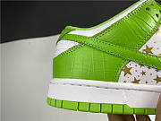 Supreme x Nike SB Dunk Low white-green crocodile pattern DH3228-101 - 4