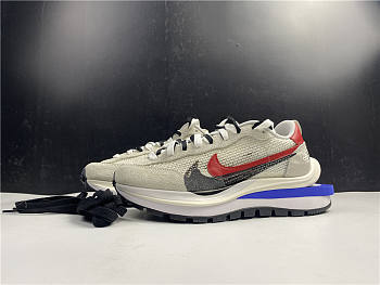 Nike sacai x Nike VaporWaffle Milan red double hook CV1363-100