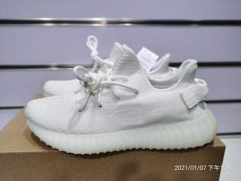 Yeezy 350 Boost V2 “Cream White” All white night light cp9366