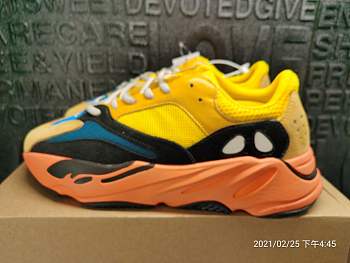 Adidas Yeezy Boost 700 