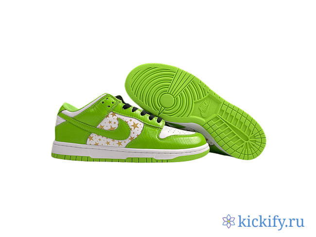 Supreme x Nike SB Dunk Low white-green crocodile pattern DH3228-101 - 1