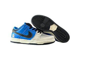 Nike SB Dunk Low white, blue and black CZ5128-400