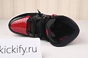 Nike Air Jordan 1 Retro High OG Patent Bred 555088-063 - 2
