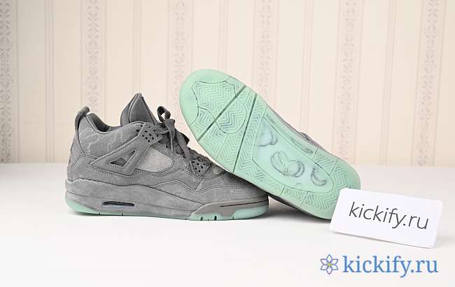 Nike Air Jordan 4 Retro Kaws Grey 930155 003 - 1