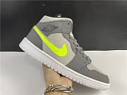 Nike Air Jordan 1 Mid Gunsmoke Volt 554724-072 - 3
