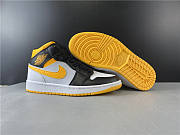 Nike Air Jordan 1 Mid Laser Orange Black CV5276-107 - 1