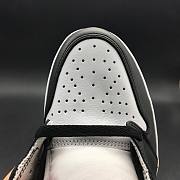 Nike Air Jordan 1 Retro Black Toe 555088-125 - 3