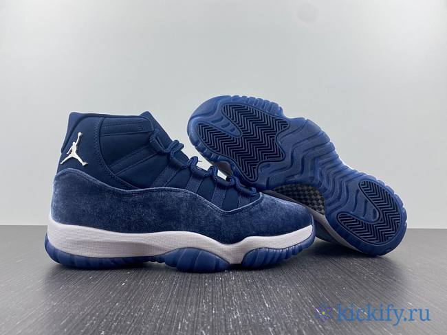 Nike Air Jordan 11 Retro Midnight Navy AR0715-441 - 1