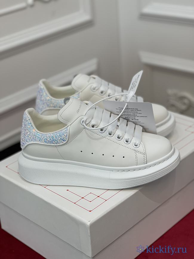 Alexender McQveen 092202 - 1