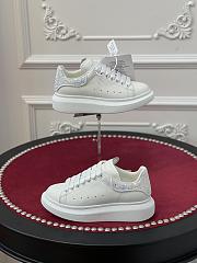 Alexender McQveen 092202 - 4