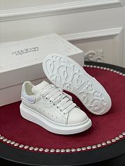 Alexender McQveen 092202 - 3