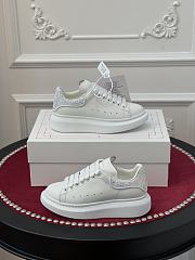 Alexender McQveen 092202 - 2