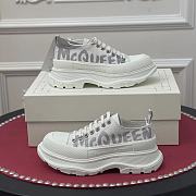 Alexender McQveen 092204 - 5