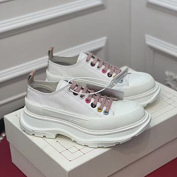 Alexender McQveen 092301