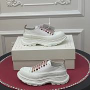 Alexender McQveen 092301 - 4