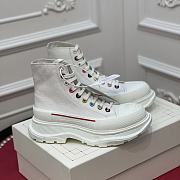 Alexender McQveen 092302 - 1