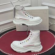 Alexender McQveen 092302 - 6