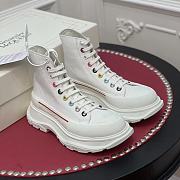 Alexender McQveen 092302 - 5