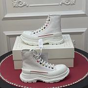 Alexender McQveen 092302 - 3