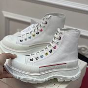 Alexender McQveen 092302 - 2