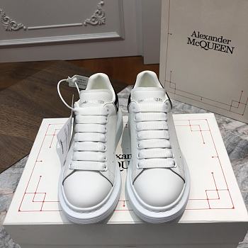 Alexender McQveen 092303