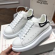 Alexender McQveen 092303 - 6