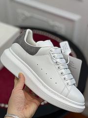 Alexender McQveen 092304 - 3