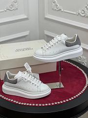 Alexender McQveen 092304 - 5