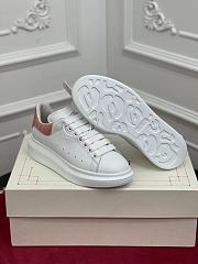 Alexender McQveen 092305 - 5