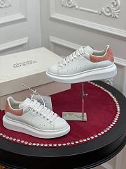 Alexender McQveen 092305 - 4