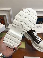 Alexender McQveen 092307 - 5