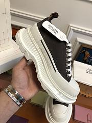 Alexender McQveen 092307 - 2