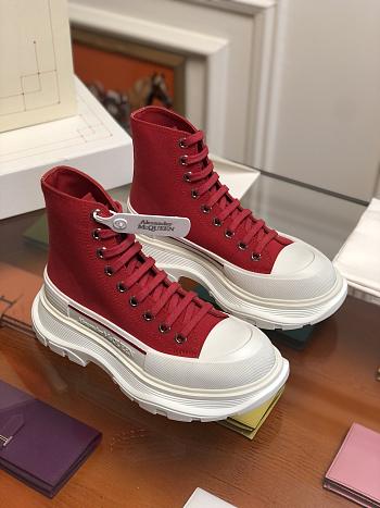 Alexender McQveen 092310