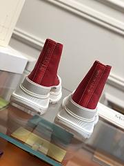 Alexender McQveen 092310 - 6