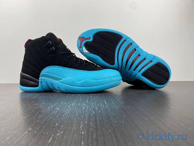 Air Jordan 12 