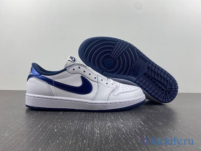 Nike Air Jordan 1 Low Retro OG 'Midnight Navy' 705329-106 - 1