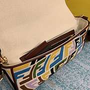 Fend1 Ff Fish-eye Motif Medium Baguette Bag - 3
