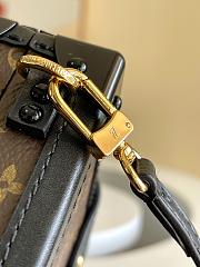 Louis Vittan Box Bag - 3