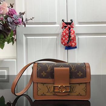 Louis Vittan DAUPHINE CLUTCH BAG M44980