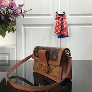 Louis Vittan DAUPHINE CLUTCH BAG M44980 - 4