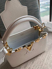 Louis Vittan Capucines Mini Bag M56669 in White - 3